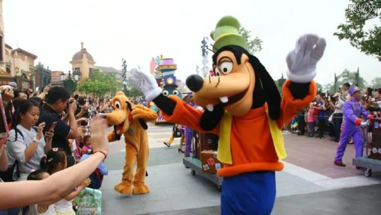 港澳五日游需要带多少钱 港澳旅游报团划算吗