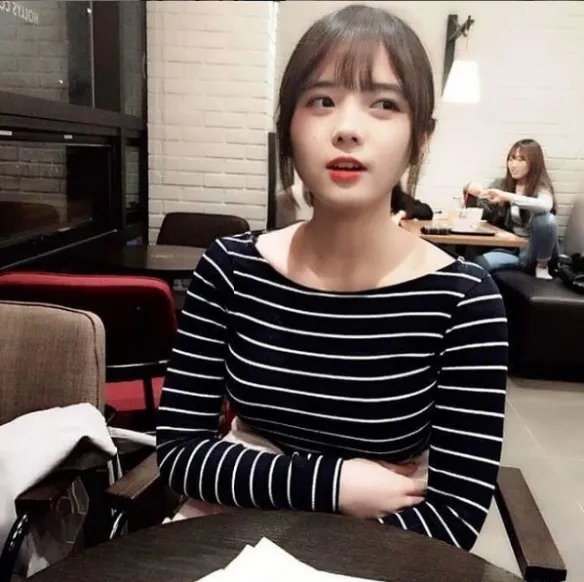 想被治疗！南韩清纯小护士YuJu：工作服下的白皙欧派！