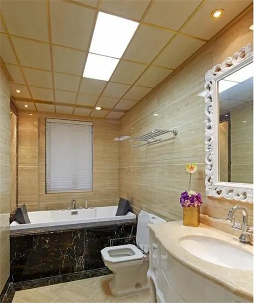 卫生间吊顶装修效果图 实用美观卫生间吊顶设计