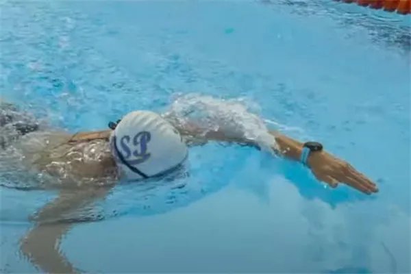 李冰洁女子400米自由泳摘铜 自由泳怎么游的快又轻松