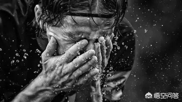 如何看待李艾在微博批评克罗地亚进决赛？