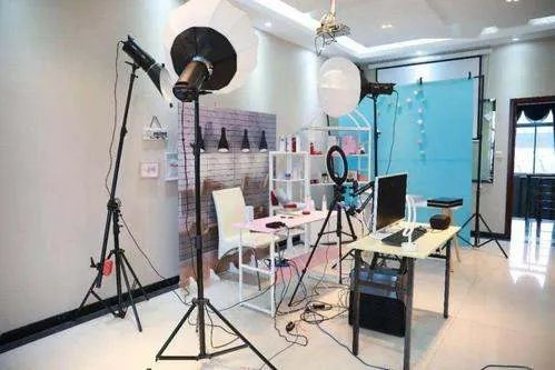 女网红直播间卖假货被判3年4个月，我们应该如何辨别假货？