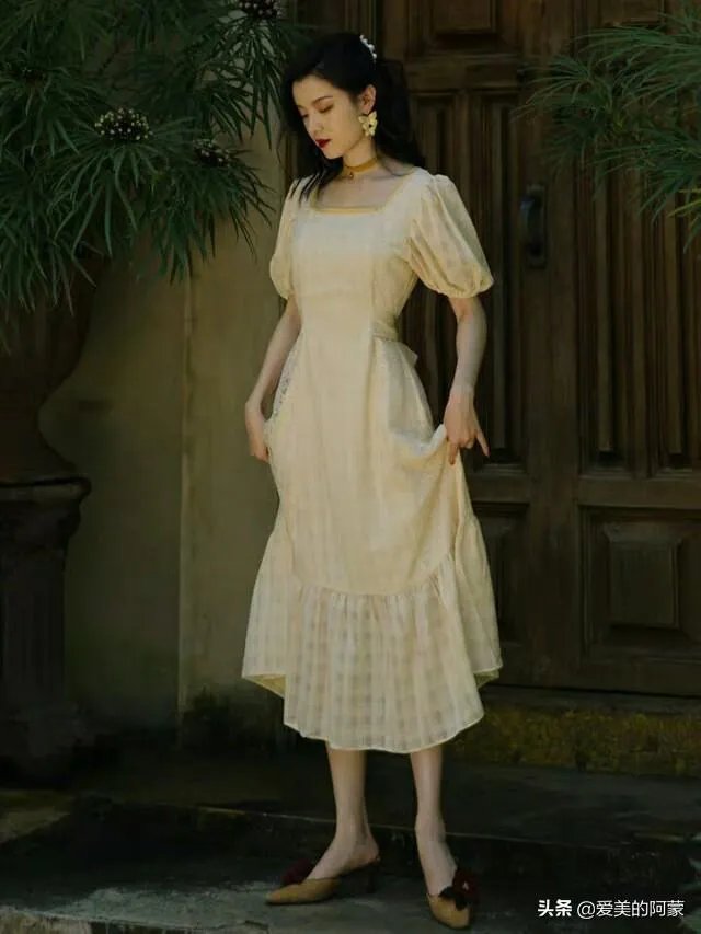 最近被“淡黄色的长裙”洗脑了，有没有淡黄色长裙推荐？