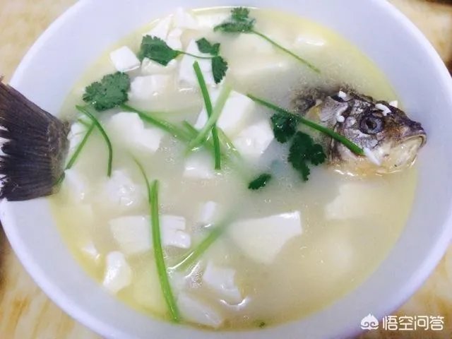 怎样熬鲫鱼汤？