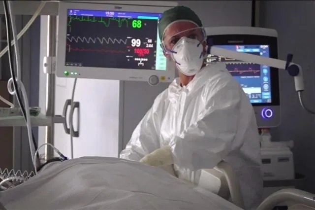 特朗普再发推说谢谢，其中隐含了什么关键信息？