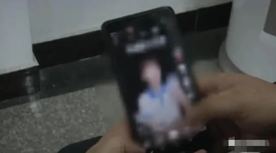 50岁大妈冒充85后骗婚30岁小伙 拿近7万彩礼钱还网贷