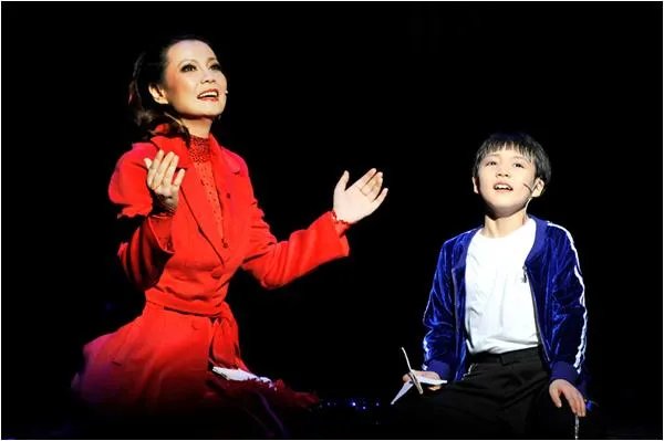 周冰倩老公身份照片婚姻生活 及6岁爱子资料曝光