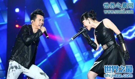 吴莫愁和哈林结婚照曝光，相差31岁的师生恋 