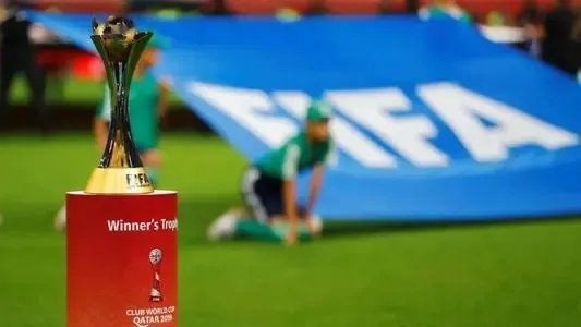 你如何看待日本放弃2021届世俱杯举办权这件事？