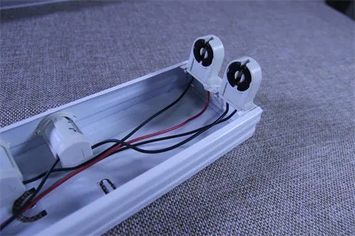 灯管的镇流器怎么换