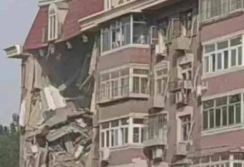 天津一小区发生燃气爆炸，居民楼直接炸出大坑，该小区是否存在安全隐患？