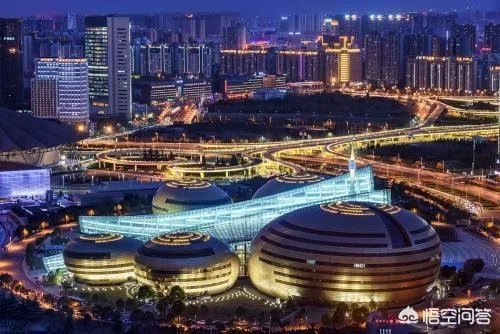 郑西新区是下一个东区么，为什么？