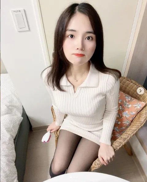 想被治疗！南韩清纯小护士YuJu：工作服下的白皙欧派！