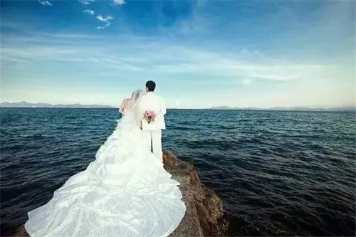 深圳婚纱照价格贵吗  深圳哪家拍婚纱照好