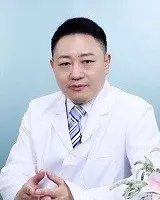 青春痘是怎么引起的