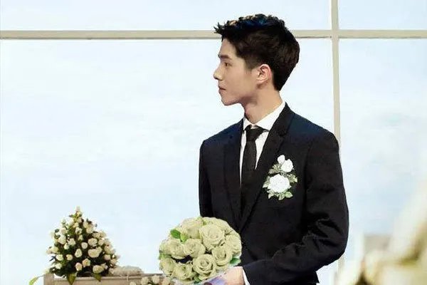 刘昊然的丁丁事件 不应该和女性绯闻沾惹