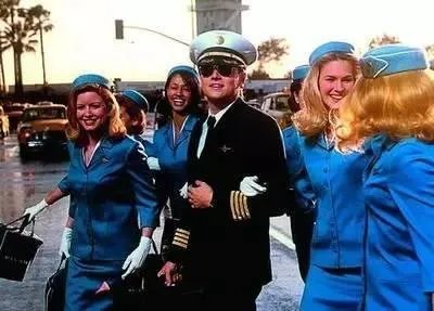 莱昂纳多在《猫鼠游戏》中的表现如何？