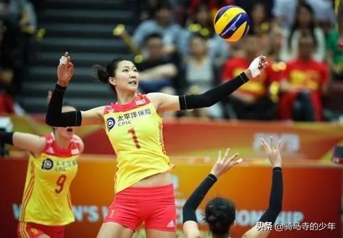 美国女排是什么水平,世联赛一场未输,怎么被中国打得溃不成军?
