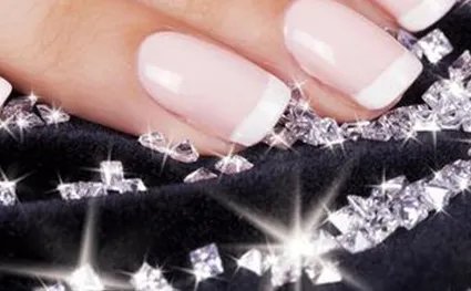 蔻丹甲和光疗甲的区别