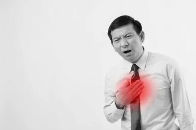 深呼吸左胸口疼怎么回事