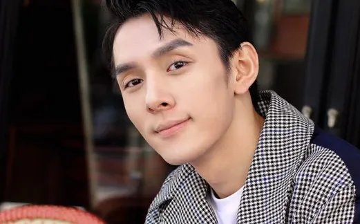 李佳琦公司因涉虚假宣传被罚30万,你觉得这个惩罚力度怎么样?