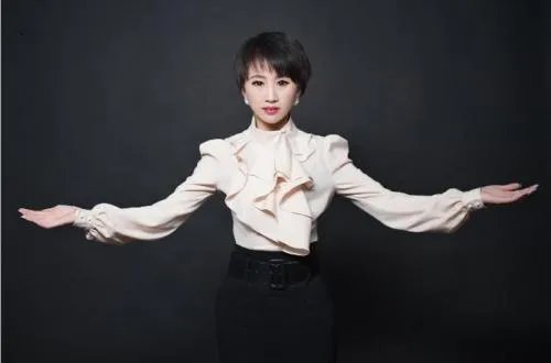 请婚礼策划人一般多少钱  婚礼策划师要学什么