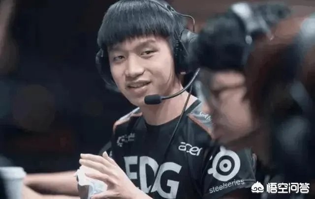 厂长微博意味深长，暗示要退役，老WE五人或将全部告别赛场，你怎么看待明凯的选择？