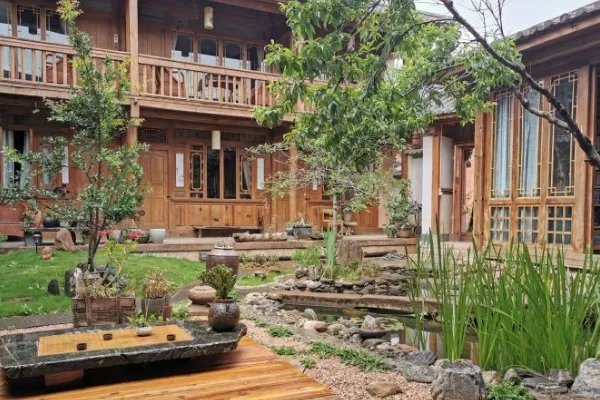 去丽江旅游需要多少钱？