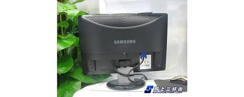 电脑显示器闪烁，电脑显示器一直闪怎么处理？显示器老是闪怎么处理？