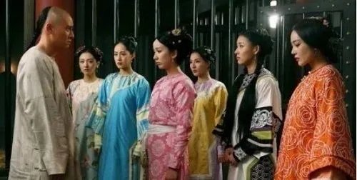 两个人在一起都会吵架，古代“三妻四妾”难道不会经常吵架吗？