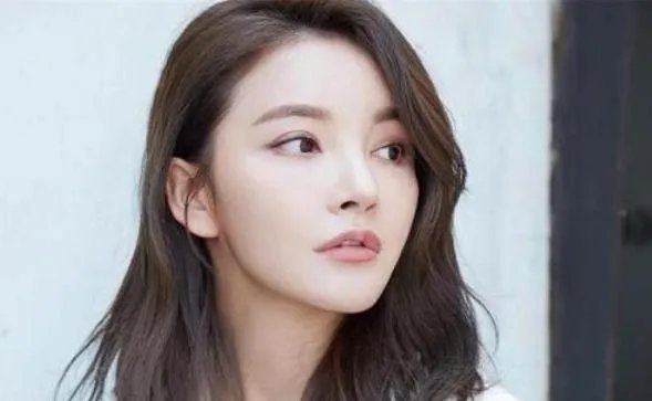 刘雨欣为什么改名叫刘玥霏 她和前夫李濛为什么离婚