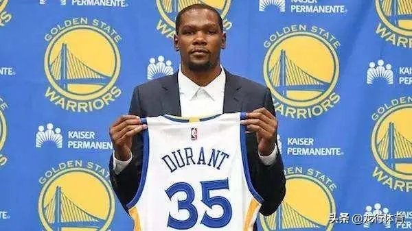 因为说错了话, 杜兰特不得不向球迷道歉, 情商比起詹姆斯差了好远