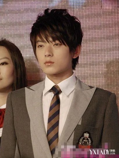 陈翔西装图片现任女朋友曝光