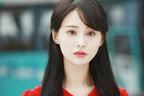 娜扎和郑爽都是张翰的前女友，她们两会不会私下有交流过？