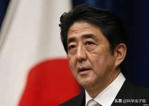 日本首相安倍晋三辞职,你如何评价其功过是非?