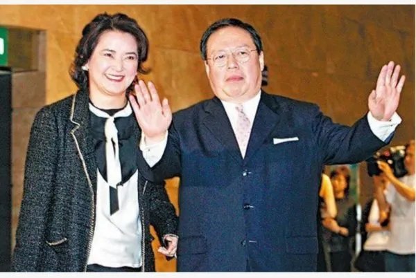 如何看待孙俪姨奶与出狱丈夫首度合体露面的状态呢?