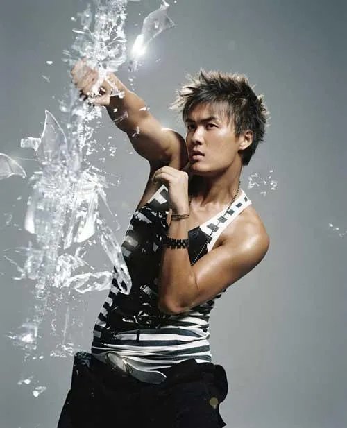 吴克群发文悼念母亲,吴克群都有哪些个人经历?