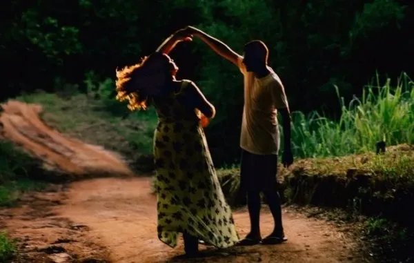 郑钧和刘芸之间属于“天敌相爱模式”，你和你的另一半是如何相处的？