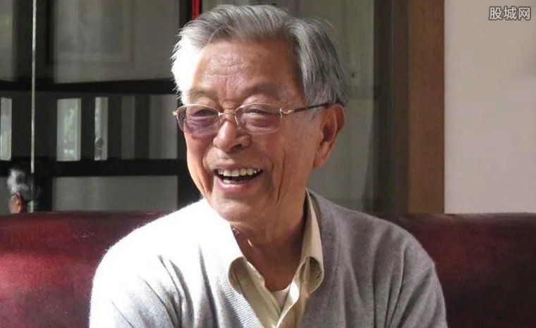 褚时健为传闻辟谣 一生大起大落是财经界传奇