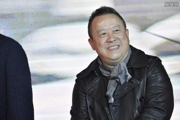 曾志伟直播带货翻车 被质疑卖假酒要求退货