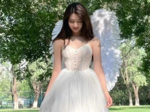 都美竹发长文回应营销号造谣：让施暴者付出应有的代价，网友是如何评价的？