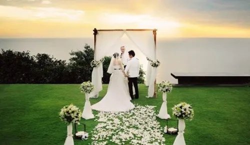 最新婚礼现场布置图片  自己如何布置婚礼现场