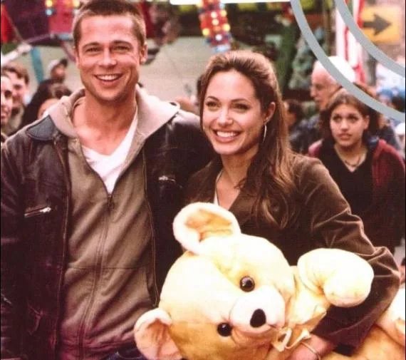 布拉德皮特和安吉丽娜朱莉离婚了，他俩为何恋爱10年甜蜜，反而结婚2年就吹了？