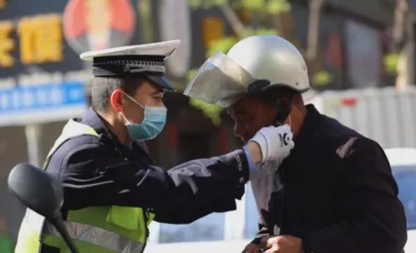 为什么最近头盔那么火