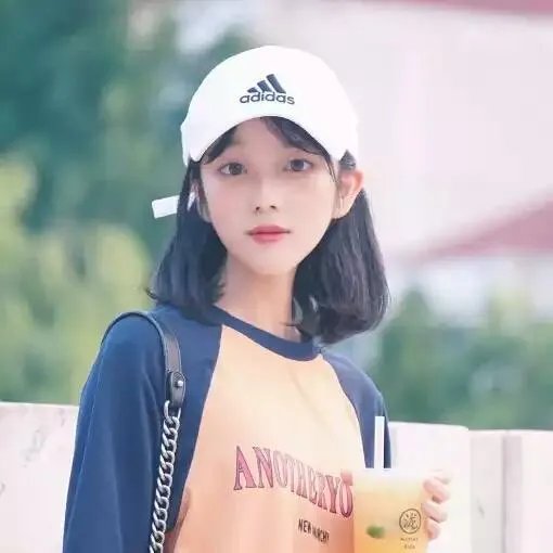 有没有女生唯美的QQ头像可以推荐给我呀？