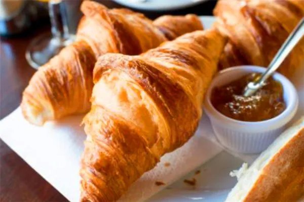 老君山午餐只卖1元，无人值守全凭游客自觉，为何餐费不减反增？