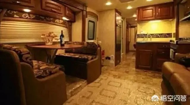 赵本山房车曝光，车长超11米，里面什么样？