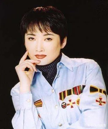 因拒绝生孩子被王刚抛弃的成方圆，后来是怎样报复的？