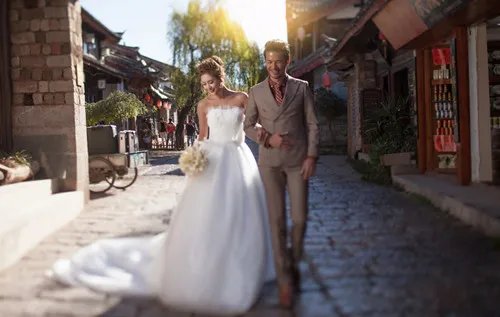 厦门婚纱摄影团购网推荐 教你拍好婚纱照的方法