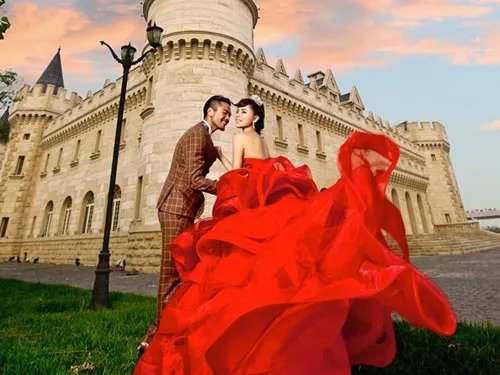 巴黎新娘婚纱摄影好么　为什么大多数人选择影楼拍照